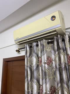 Dawlance 1 Ton AC in Good condition