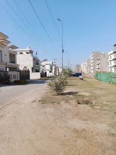 Prime location Residential Plots of 5 Marla For Sale In parle Block Park View City Lahore