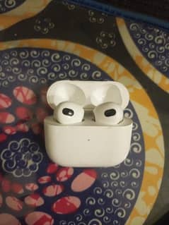iphone original airpods condition 10/8