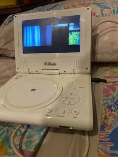 Dvd player with lcd