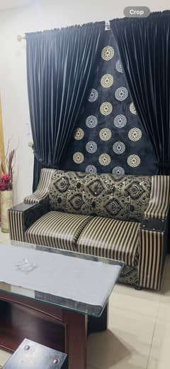 Wooden 6 pcs sofa set in mint condition