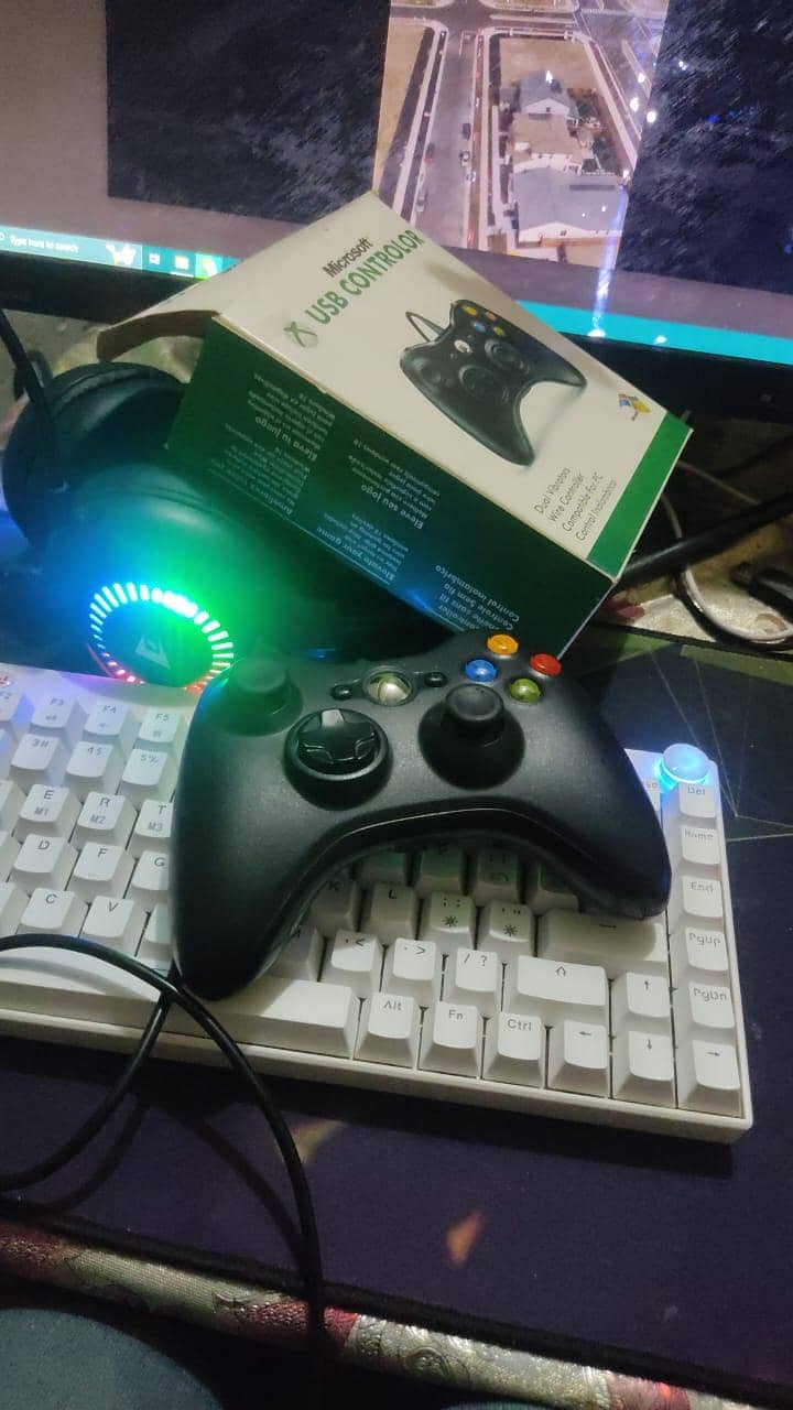 xbox 360 wired controller 10/10 with box 2