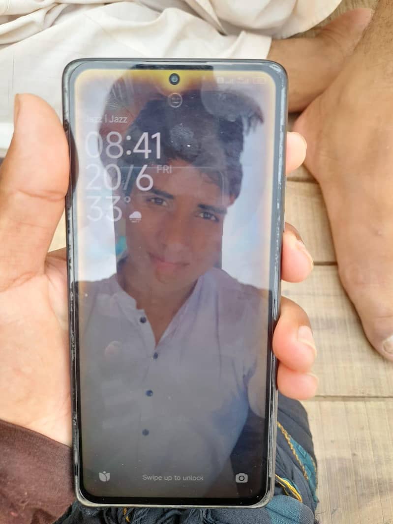MI 11,t black colour memory 8 256 condition face lock okay 3