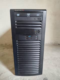 Supermicro / E5 1650 V3 / 16GB DDR4 / 500GB