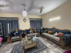 sofa set 3,2,1 / table and curtons