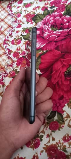 iPhone 8+ pta approved 81 bettry health 64Gb with box waterproof