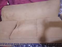 L shaped sofa aik seat thodi kharab h Baki ok