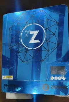 10/10 Zeiwnic Diamond solar hybrid invertor 6.5 kw (8500 pv) for sale