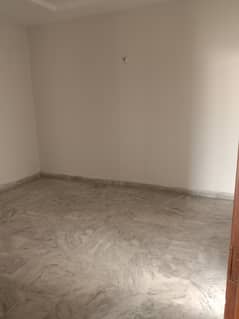 10 Marla 2nd Floor With Gas Rent Out