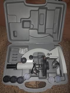 Microscope