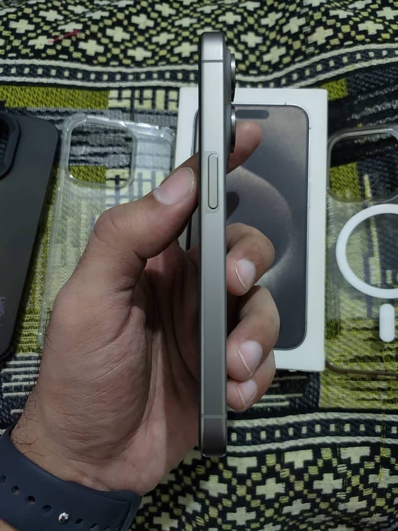 iPhone 15 pro non pta factory unlock 5