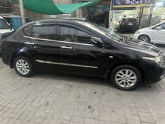 Honda city Isai