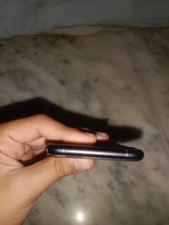 64gb factory unlocked  BATTERY UNKNOW PART MANIR DOT IN PANIL