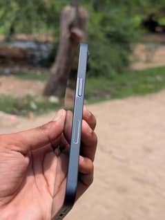 Apple Iphone 13.128 GB memory 98 Health Under Apple warranty