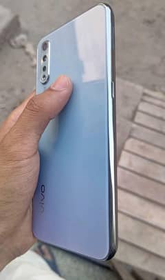 VIVO S1 8GP/256GP PTA Approved With box and charger 10/10 condition