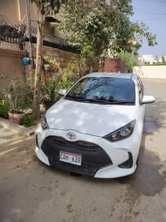 Toyota Yaris hatchback X push start