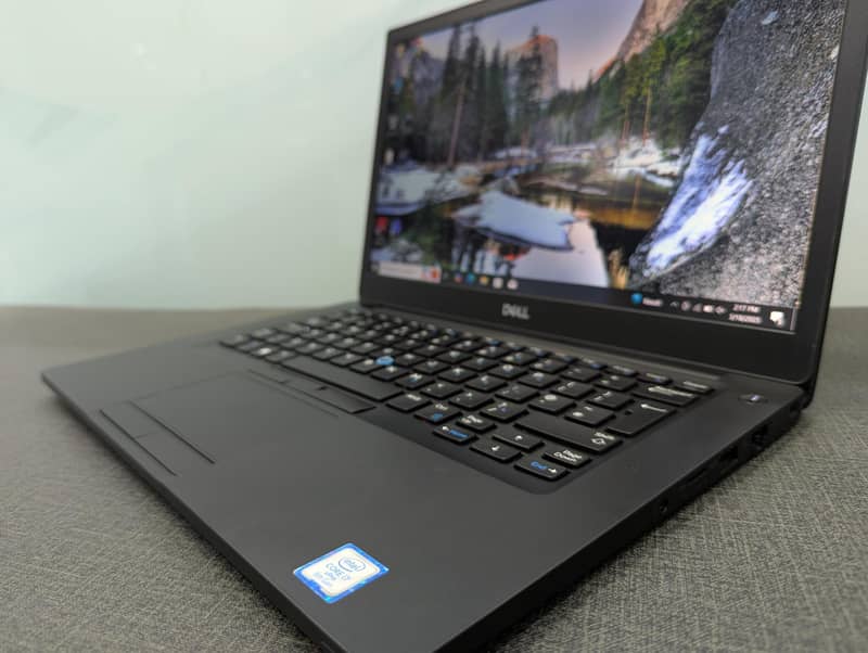 Dell latitude 7490 core i5-8 Gen 8 Gb/256 ssd Touch display 3