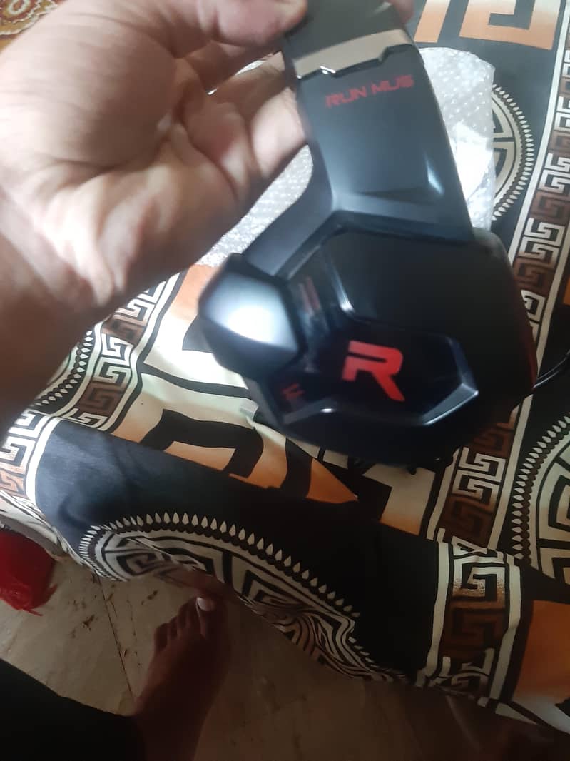 model - Run mus k11 high quality condition 10/10 with RGB Lights 2