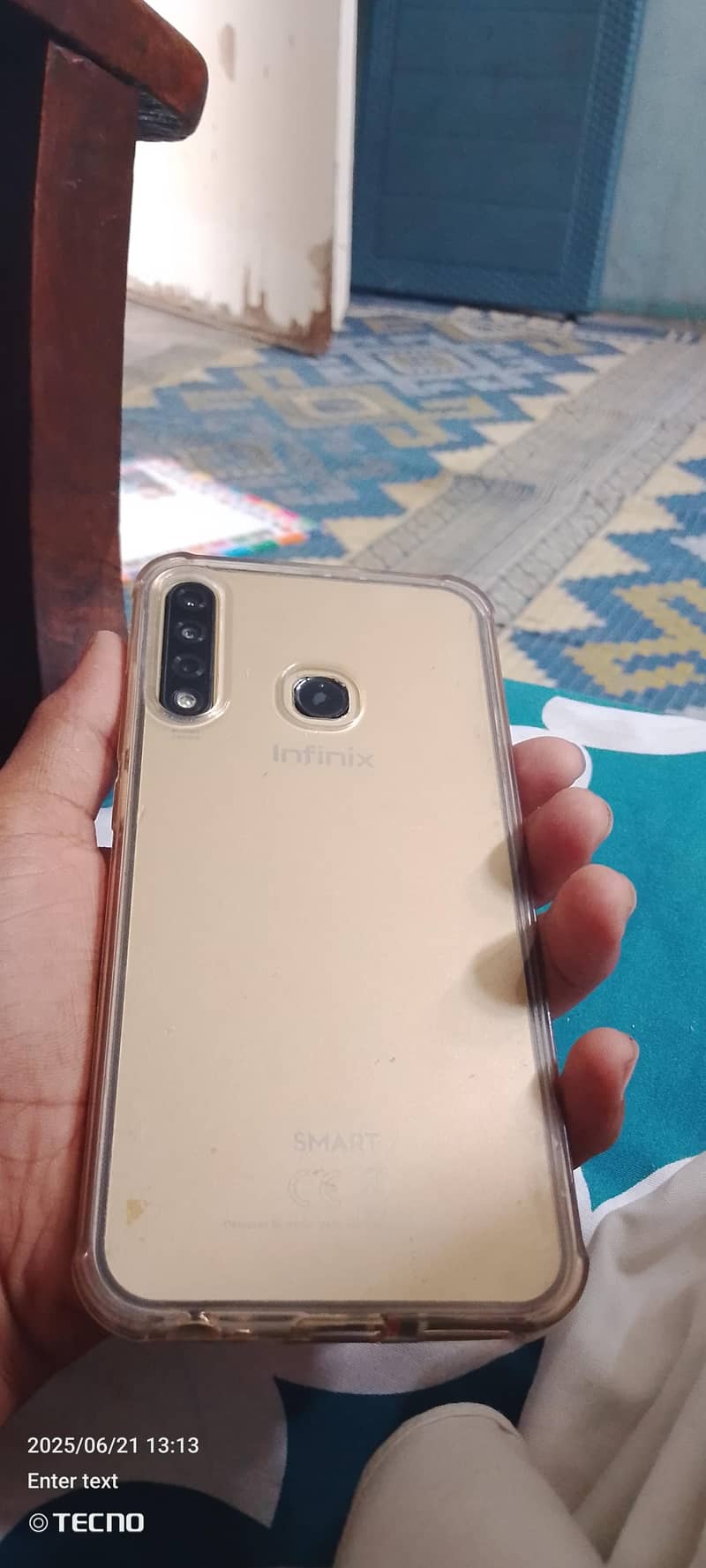 yellow color open Mobile on box on charger only mobile 1