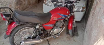 Suzuki GS 150 2014