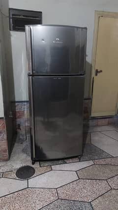 Dawlanc full size Refrigerator . . . .