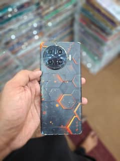 techno spark 20 pro Plus 8 256
