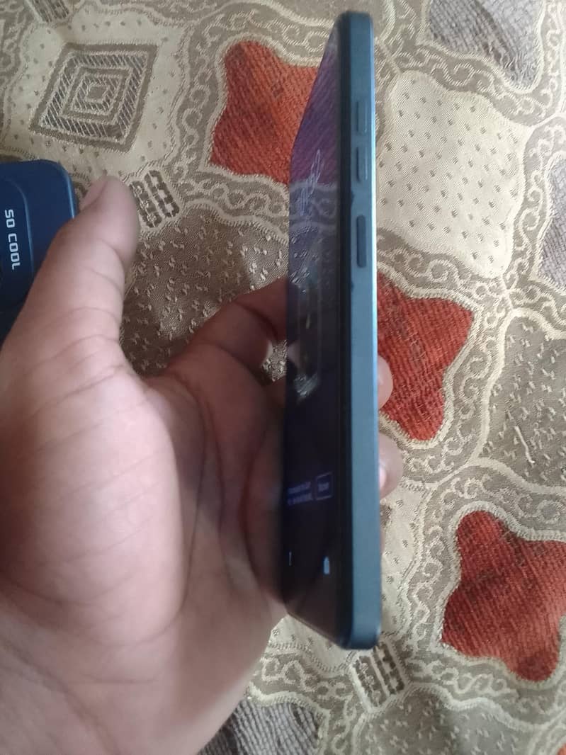 Tecno spark 20c 4/128. Fresh condition one handed use. 3