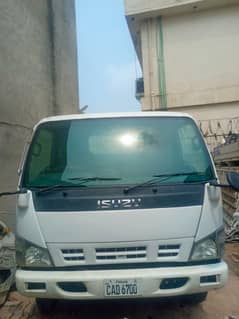 isuzu npr 2021 model