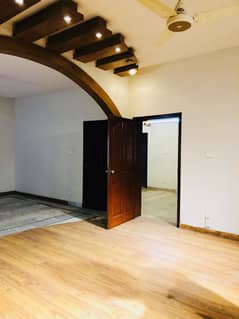 Beautiful 8bed Double Unit Triple Storey House Available For Sale Front Open Park Facing House Ideal Location G-10