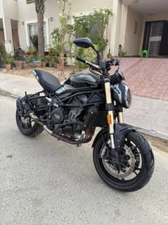 Benelli