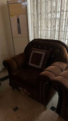 Pair of 1 seater fully tufted large size sofa chairs