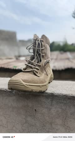 army shose  used like a new condition