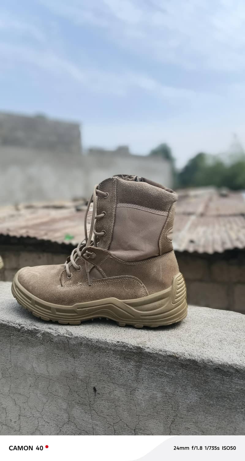 army shose  used like a new condition 1