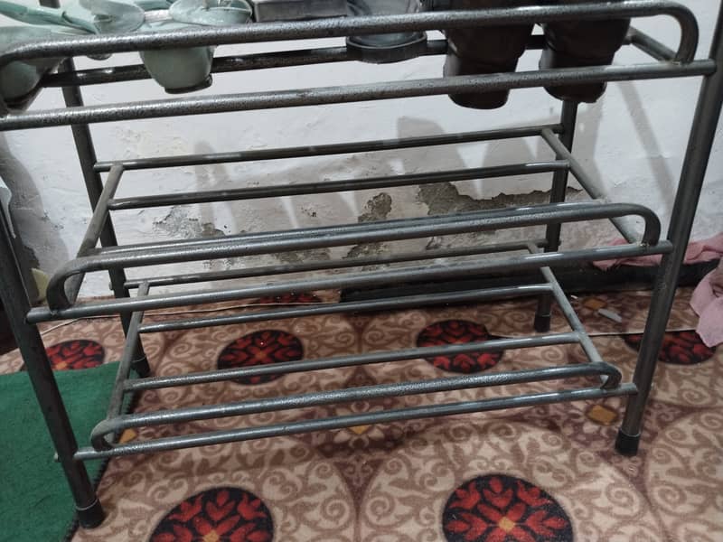 Study table used for only few months. . . 0