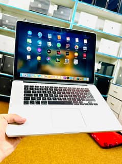 MacBook Pro 2015 15 inch ratina display core i7  ram 16.512  2gb grapi