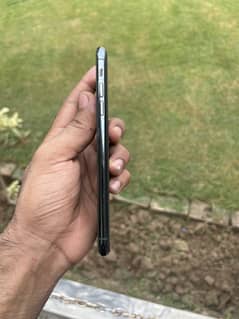 Iphone 11 pro max 64GB BATTERY HEALTH 71%