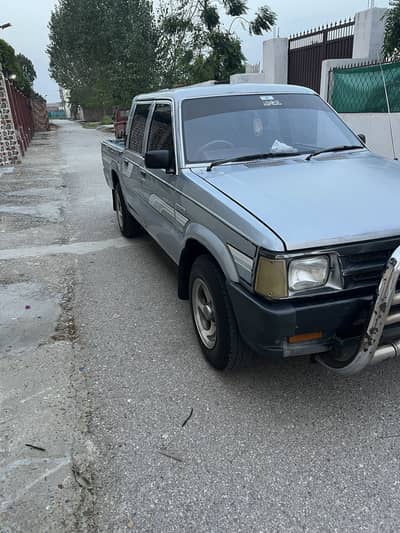 Madza pickup B2200