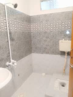 3 bed dd newly renovated ground floor portion for rent