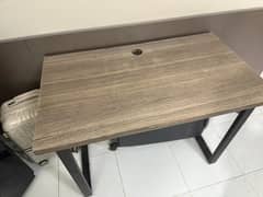 Computer table