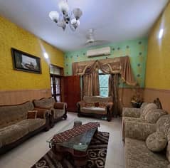 Well-constructed House Available For sale In Allama Iqbal Town - Kamran Block