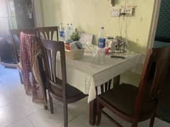 6 chairs Dining table in good condition