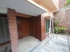 Allama Iqbal Town 7 Marla Lower Portion For Rent
