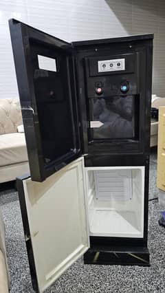 Nasgas 3 taps and fridge
