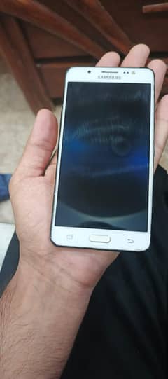 Samsung J5 10 2gb RAM  16gb ROM.