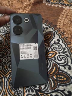 new mobile hai koi scratch  hai  03096699572