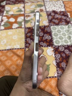 All ok ha koi b fault ni ha white clr with box and cable