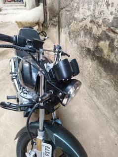 Yamaha YB125z DX