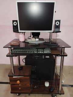 Computer table