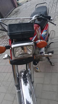 Honda 125 model 21/22 first owner for slae