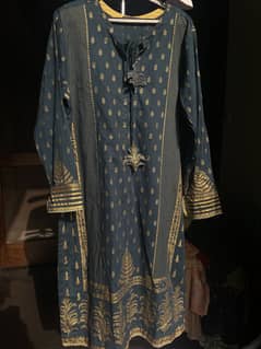 Lawn 3 piece j. Brand large size but medium can wear